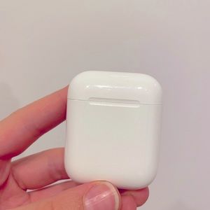 AirPods + Charger (including block)
